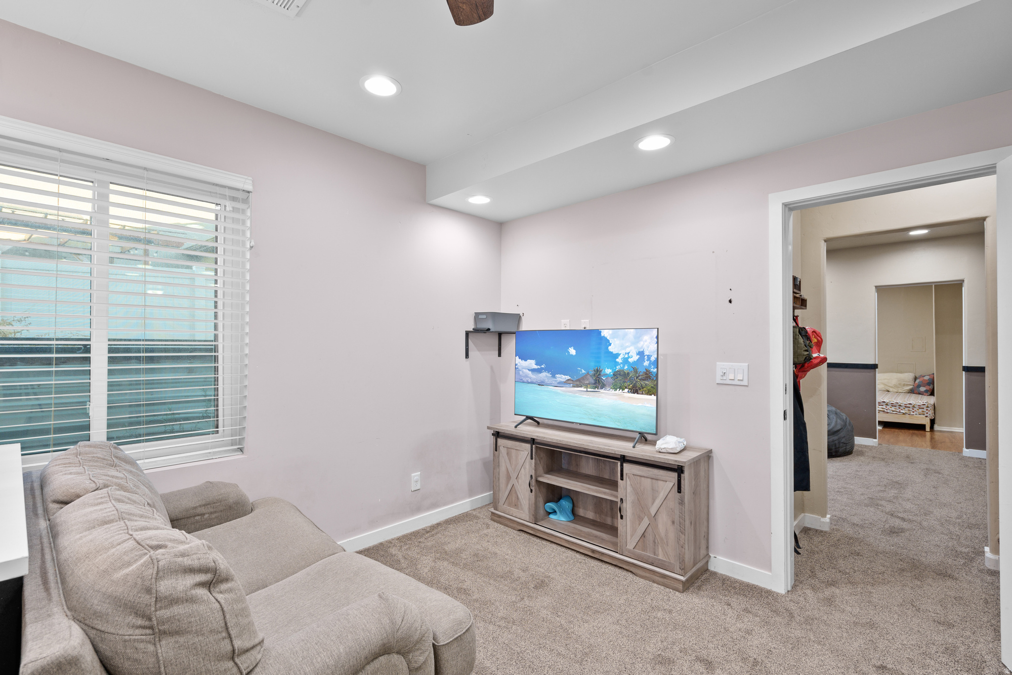 SILVER LAKE - Residential