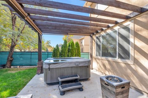 Tiny photo for 1421 S DRAGONFLY DR, Lehi, UT 84043 (MLS # 2118462)