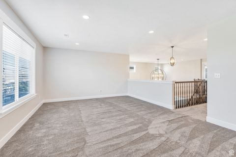 Tiny photo for 1421 S DRAGONFLY DR, Lehi, UT 84043 (MLS # 2118462)