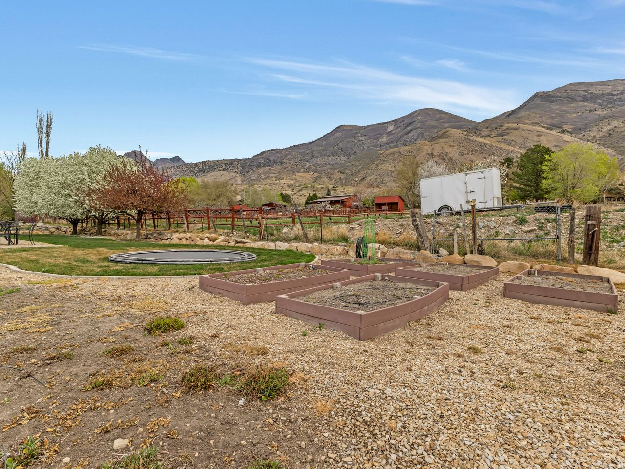 SHADY MEADOWS - Residential