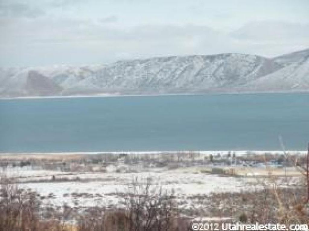Photo of 869 N LAKEVIEW DRIVE GDN S #1, Garden City, UT 84028 (MLS # 2151883)