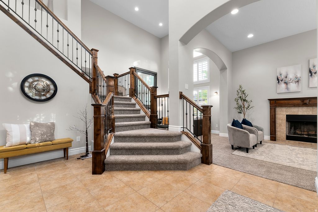 Photo of 292 E CLUBVIEW LN, Lehi, UT 84043 (MLS # 2166759)