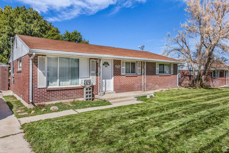 Huge yard and a low assumable interest rate (3.2%) = dream home in Tooele! Quiet neighborhood, tons of outdoor space, and an unbeatable opportunity. Message me to tour today!