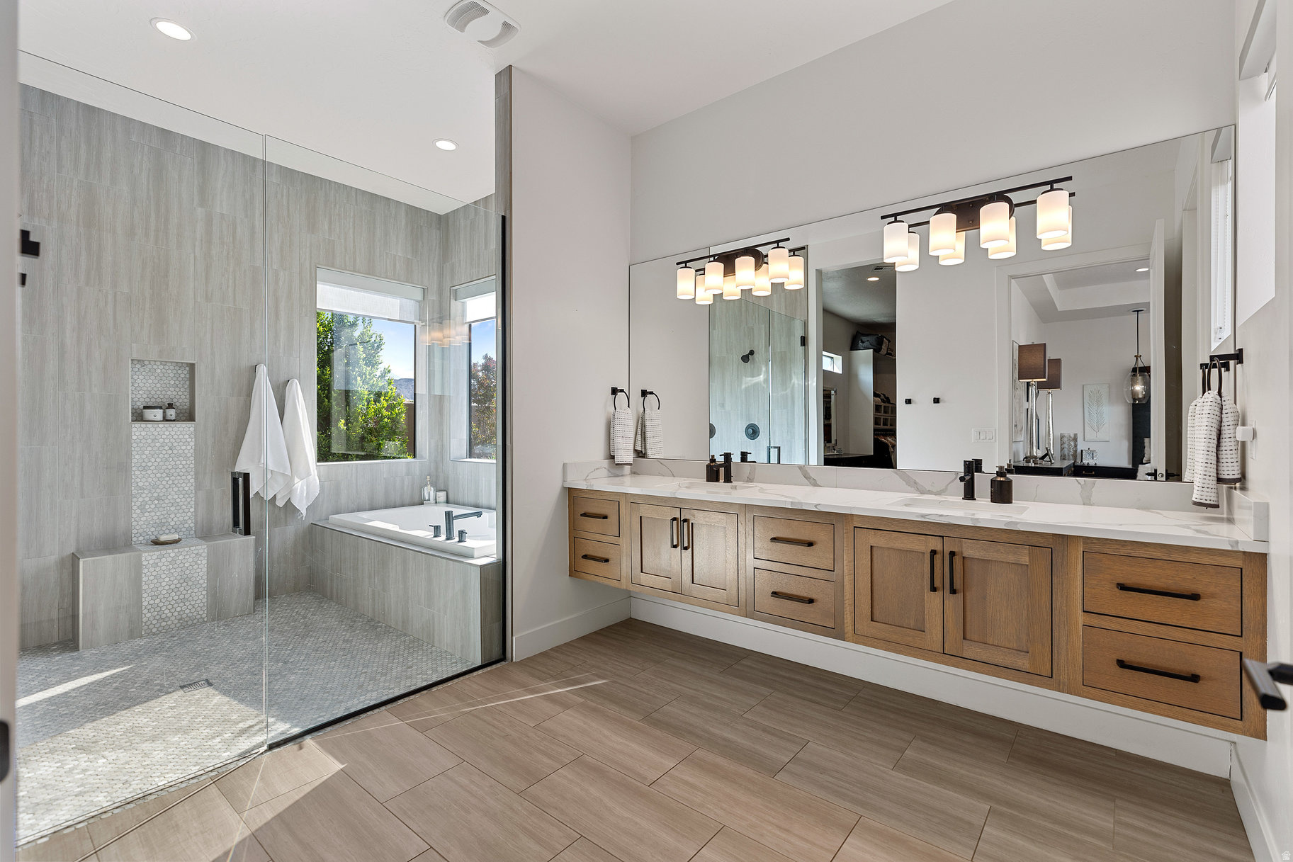 LEDGES OF ST GEORGE - Residential