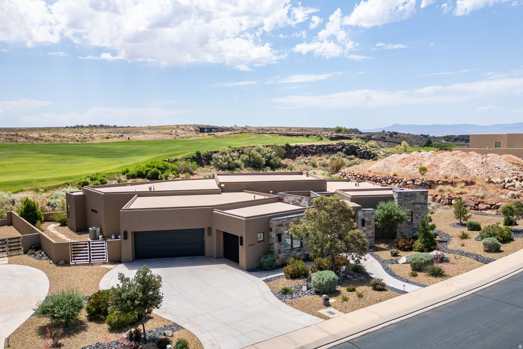 LEDGES OF ST GEORGE - Residential