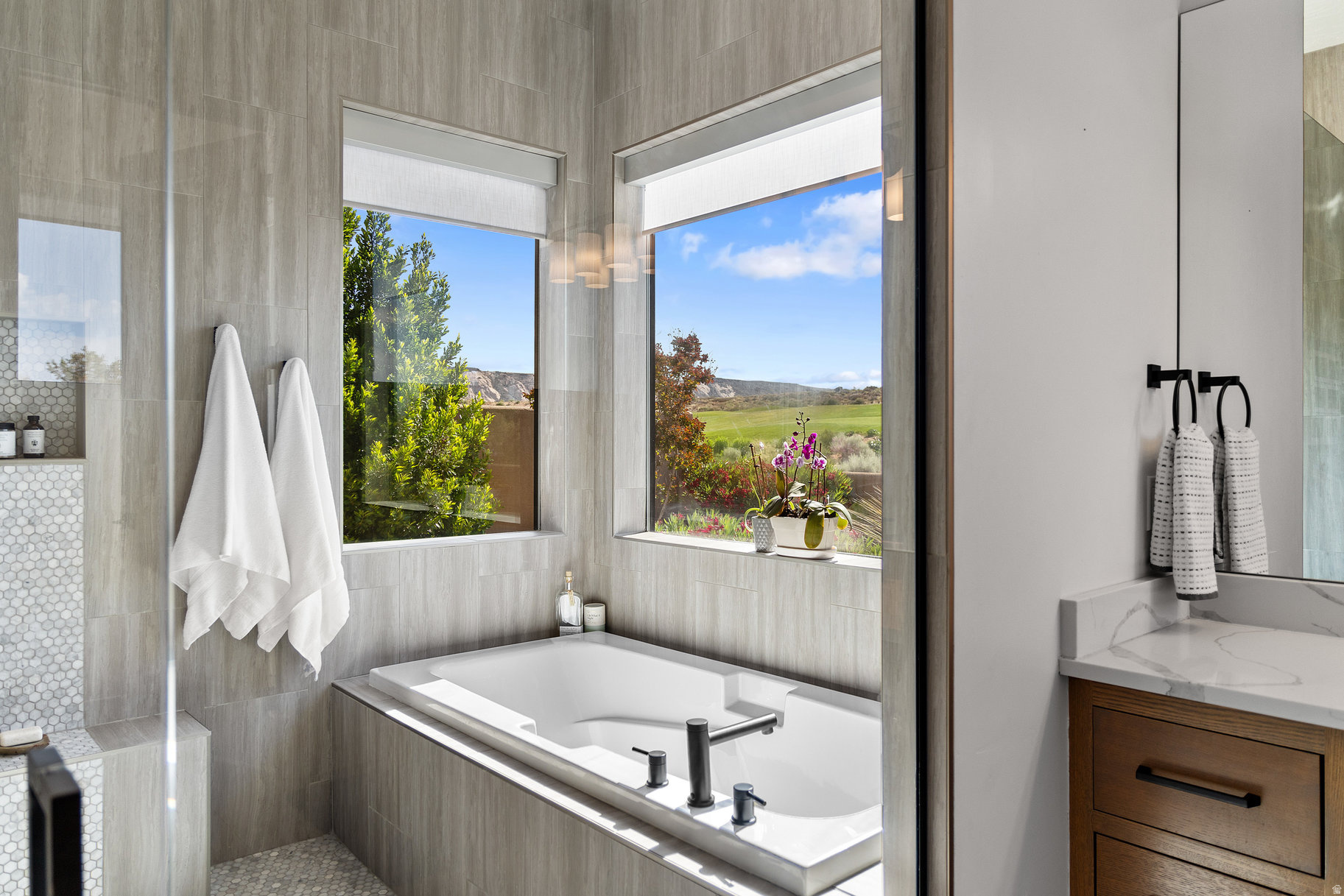 LEDGES OF ST GEORGE - Residential