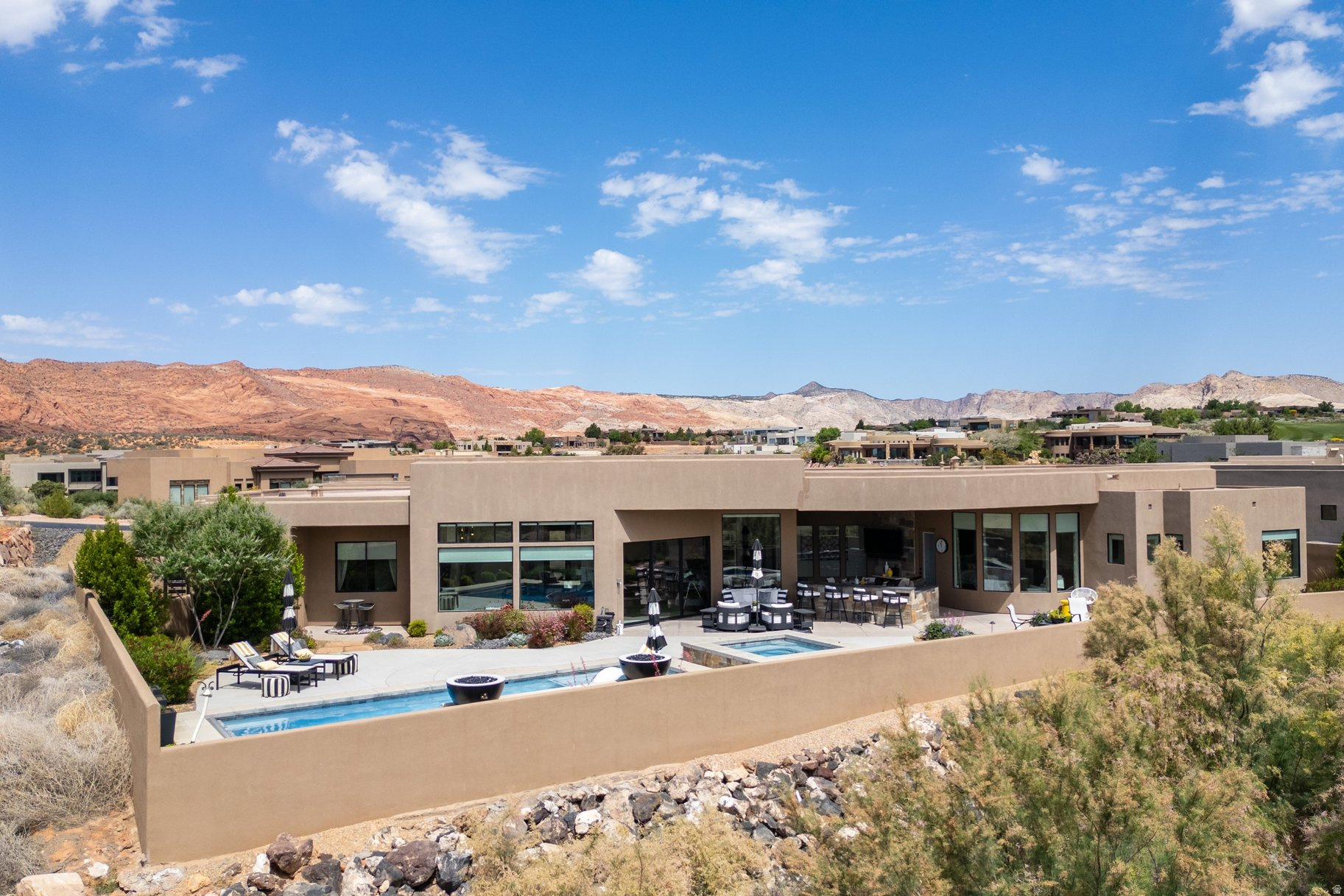 LEDGES OF ST GEORGE - Residential