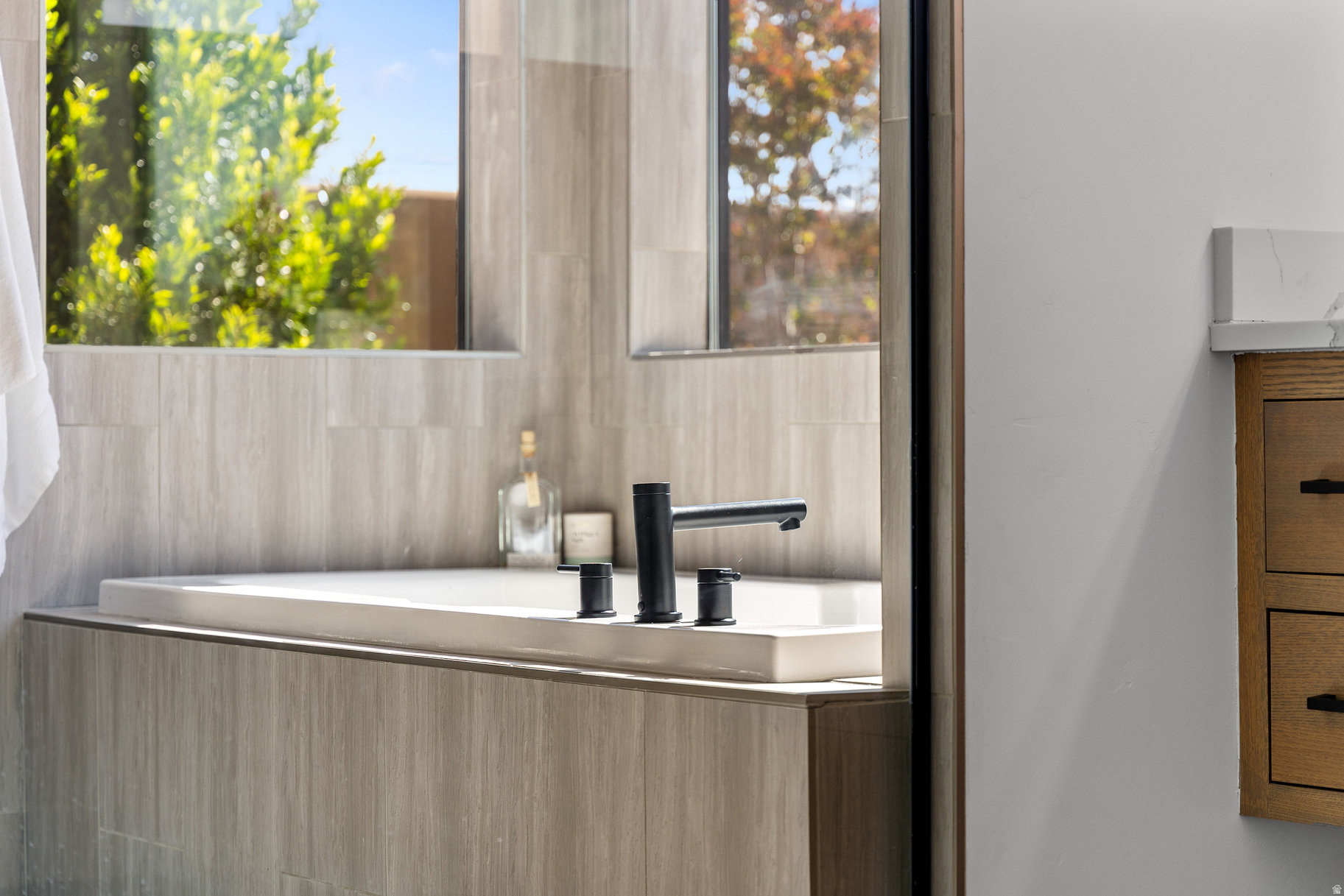 LEDGES OF ST GEORGE - Residential