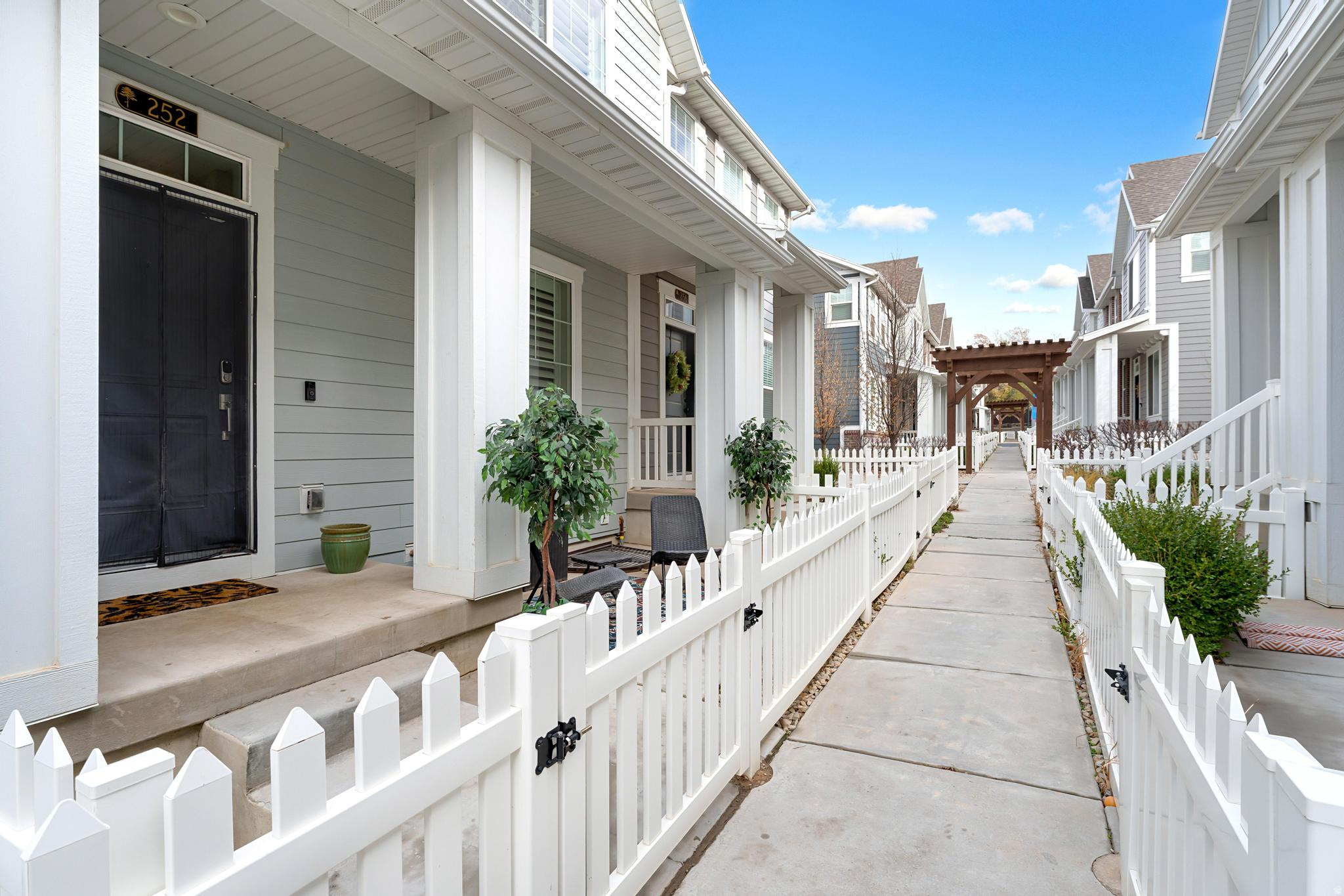 CHESHAM VILLAGE - Residential