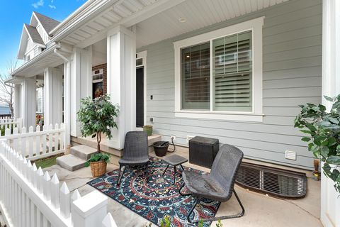 Photo of 252 E KIRSTEN LN N, North Salt Lake, UT 84054 (MLS # 2124100)