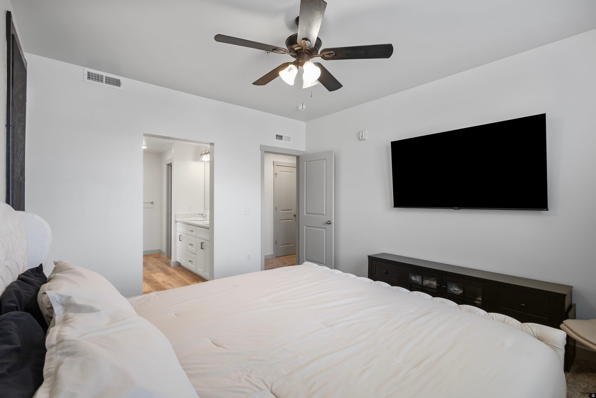 JORDAN HEIGHTS - Residential