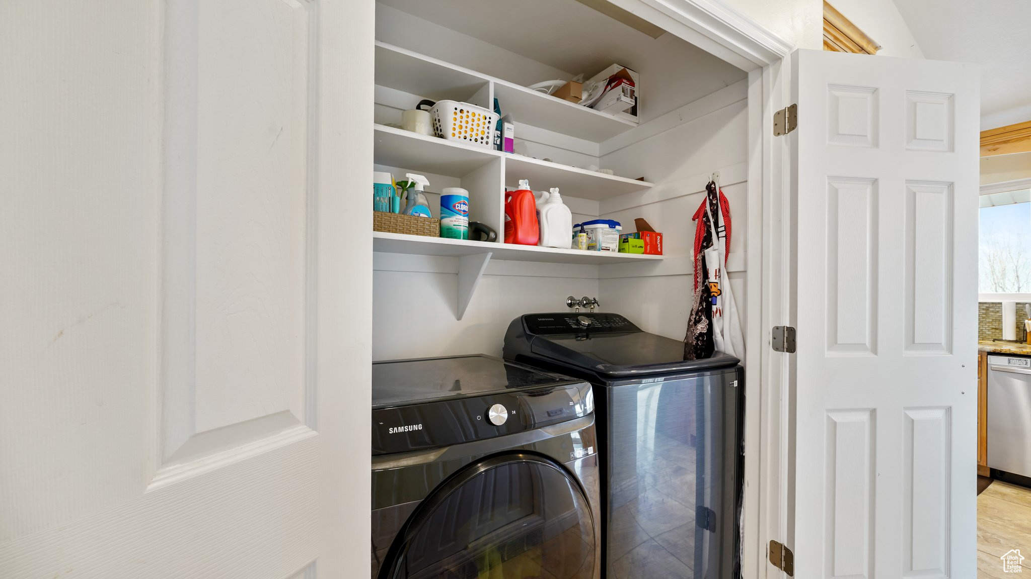 THE OAKS - Residential