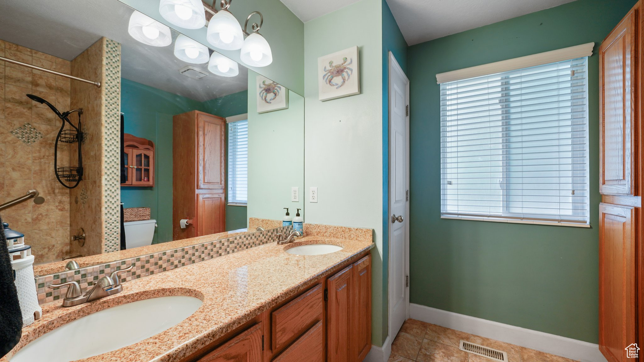 THE OAKS - Residential