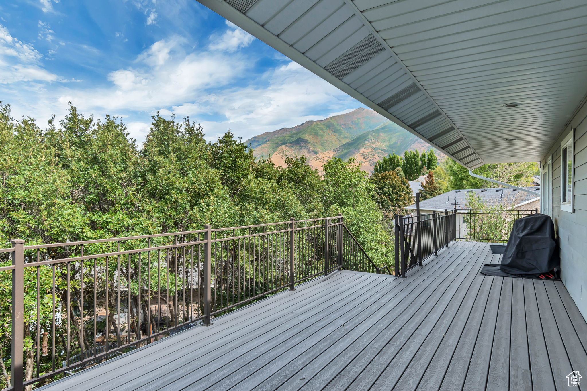 THE OAKS - Residential