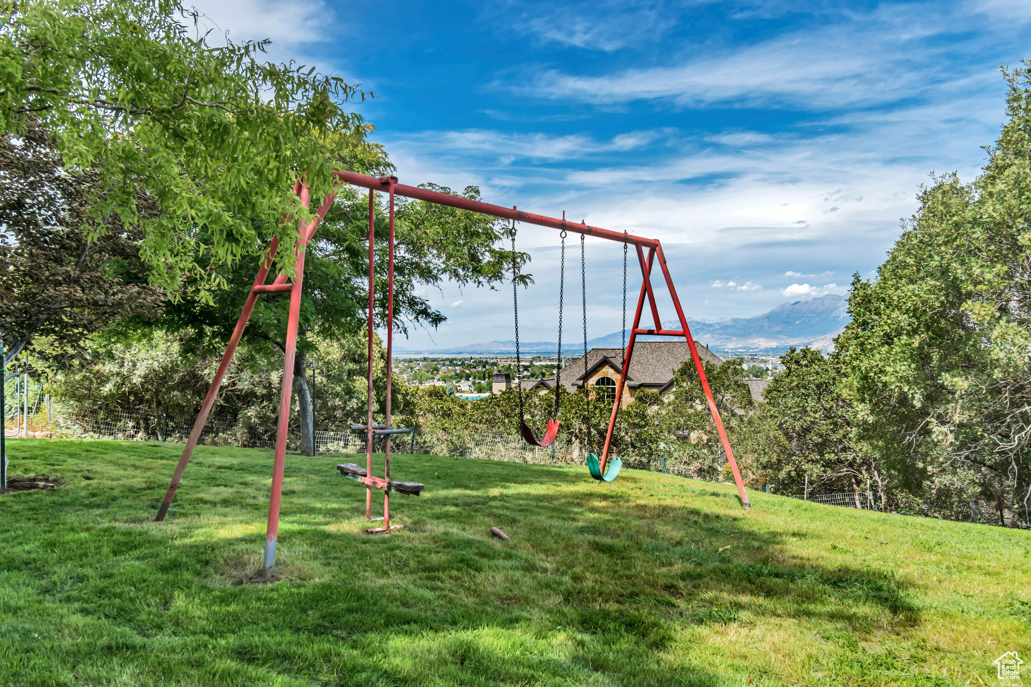 THE OAKS - Residential