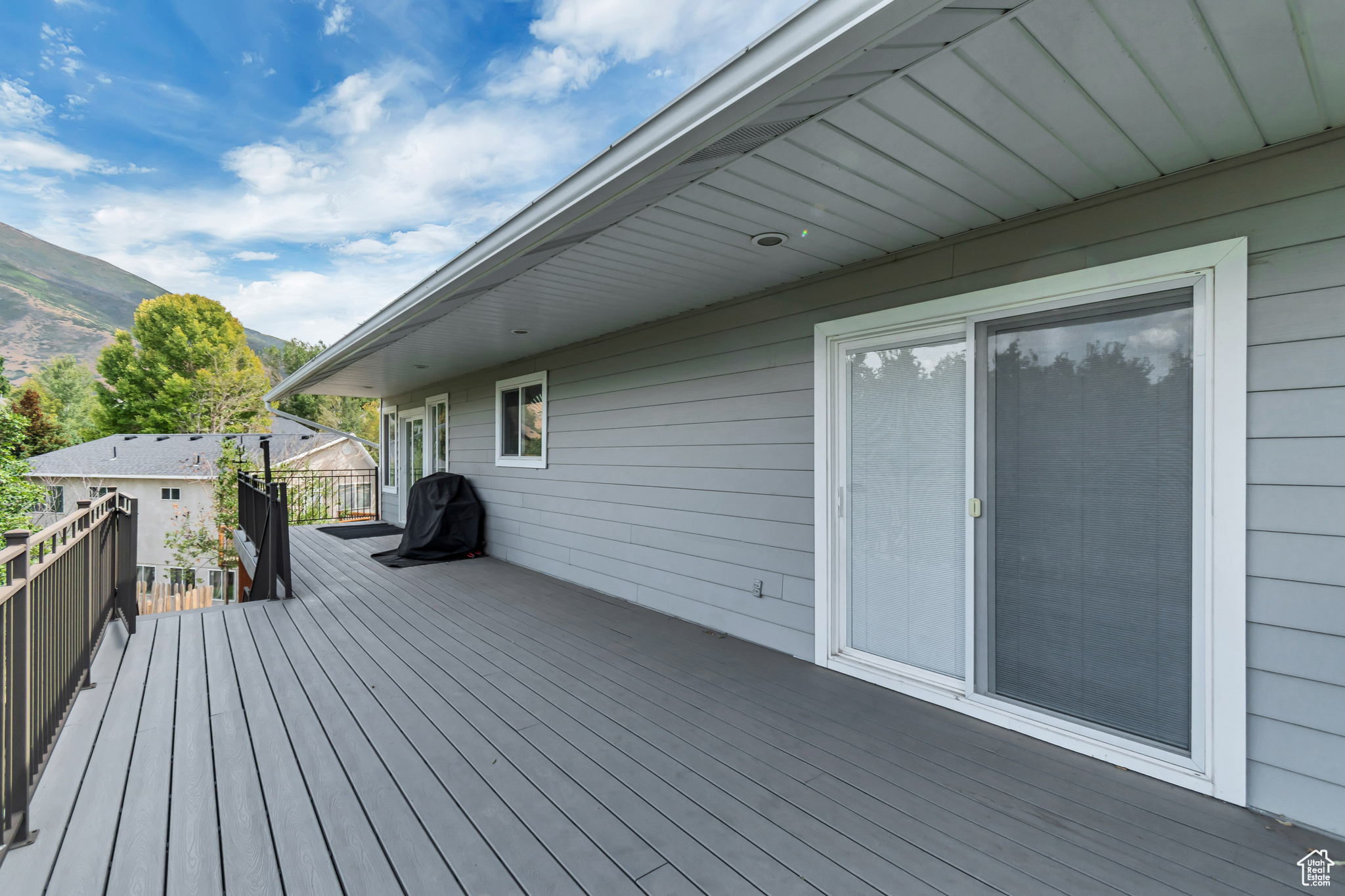 THE OAKS - Residential