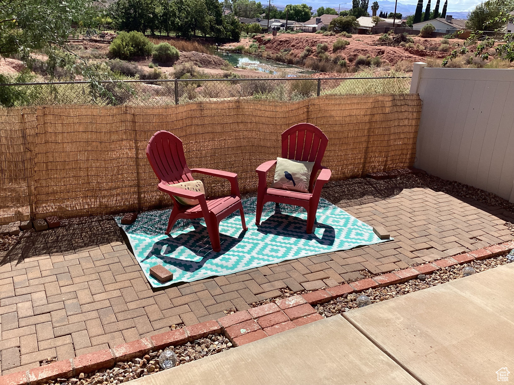 BLUFF VIEW TOWNHOMES PH 1 - Residential