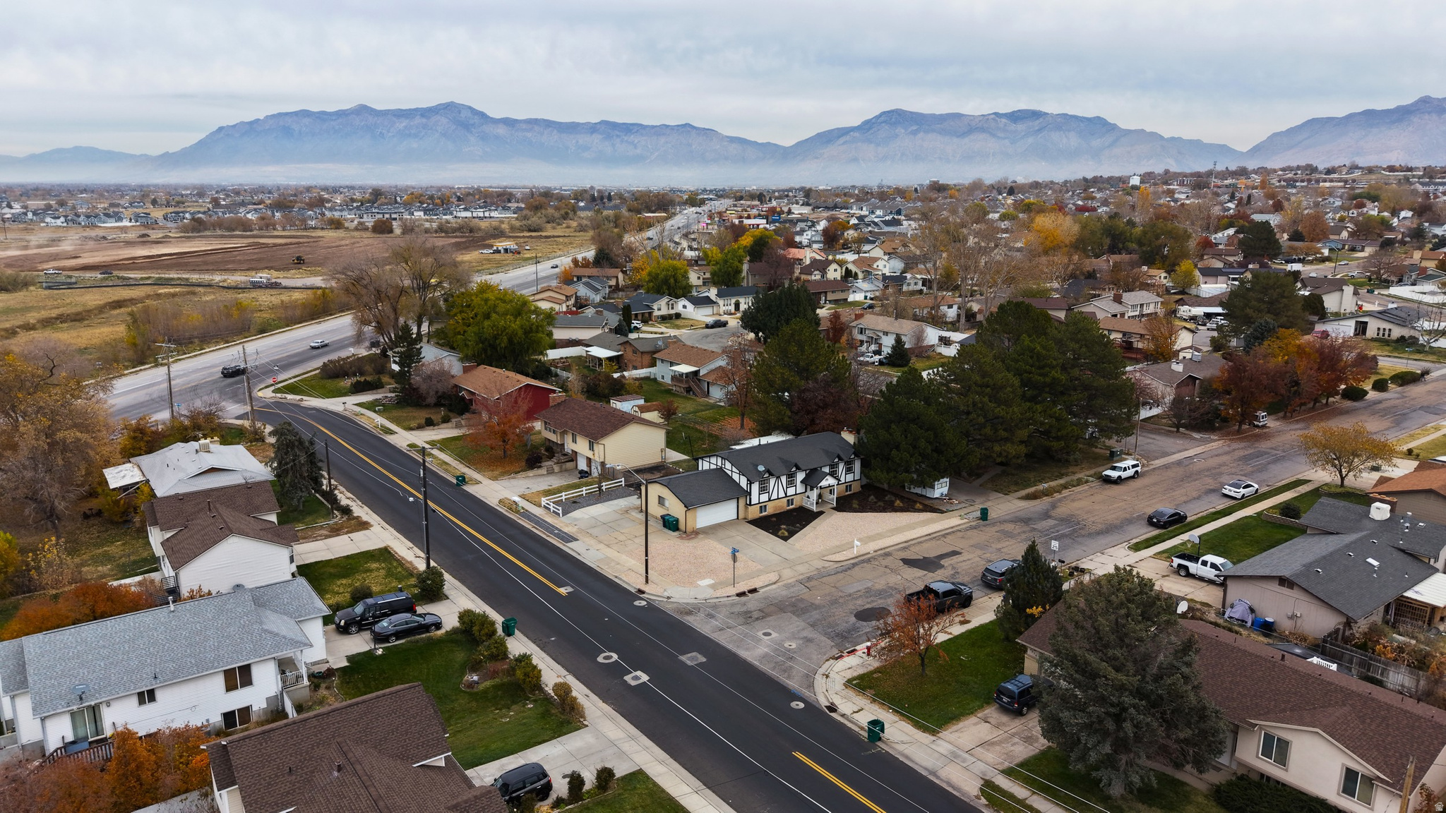 TOWN & COUNTRY ESTAT - Residential