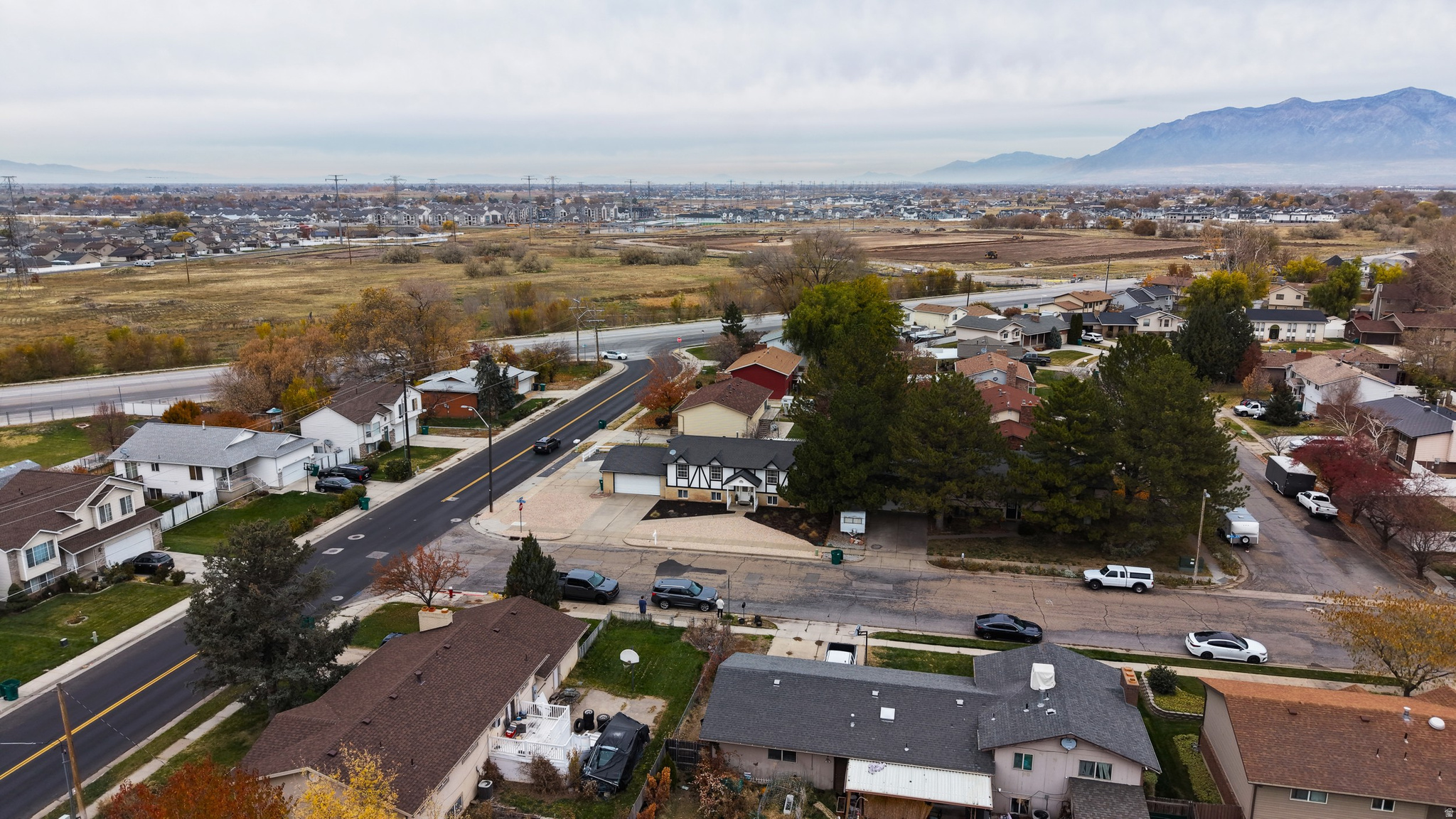 TOWN & COUNTRY ESTAT - Residential