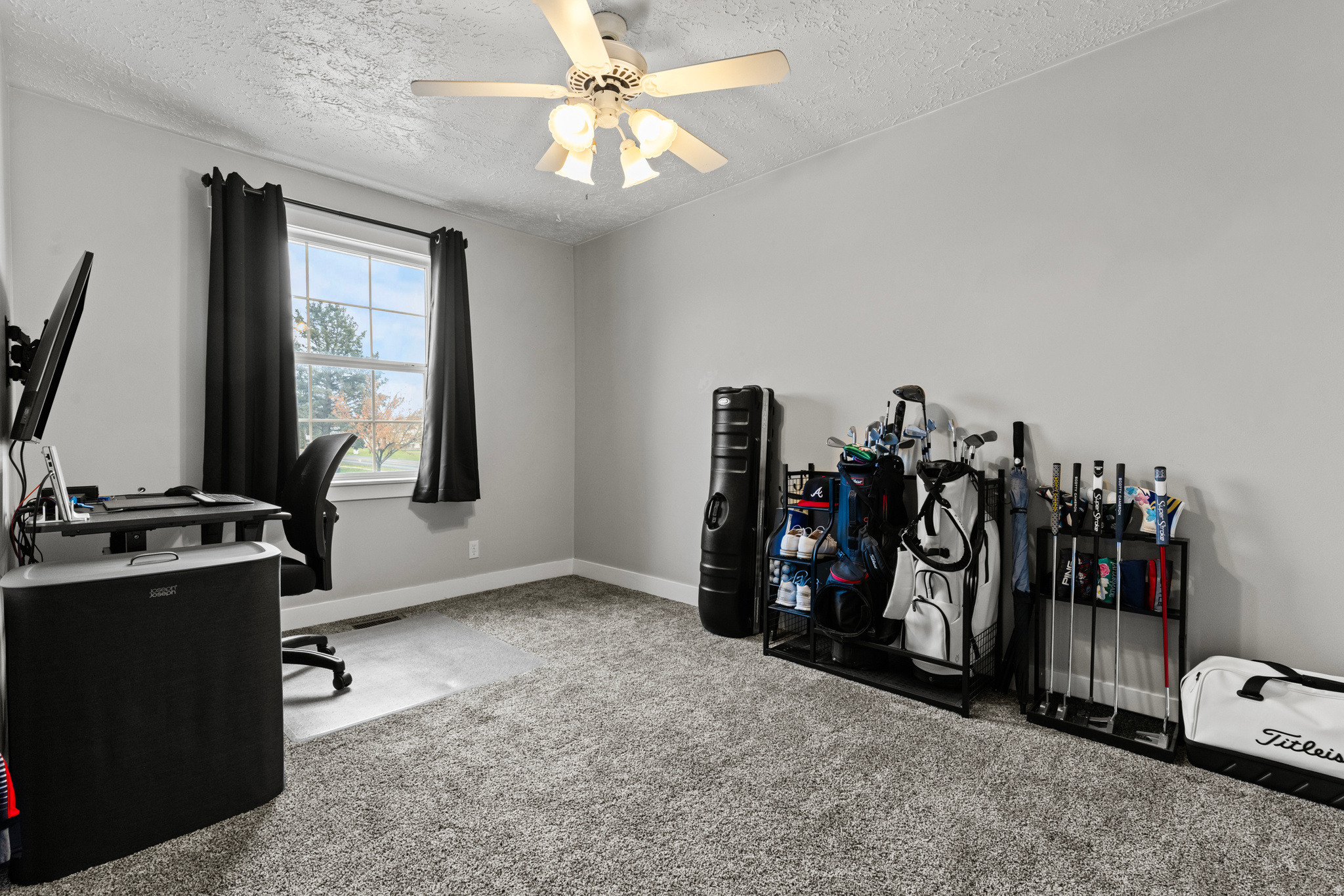 TOWN & COUNTRY ESTAT - Residential