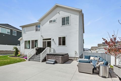 Tiny photo for 572 E ROCKWELL VIS, Draper, UT 84020 (MLS # 2147749)