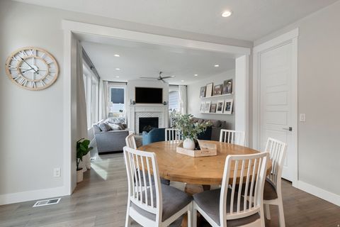 Tiny photo for 572 E ROCKWELL VIS, Draper, UT 84020 (MLS # 2147749)