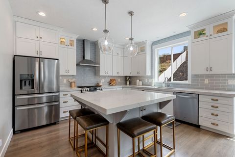 Tiny photo for 572 E ROCKWELL VIS, Draper, UT 84020 (MLS # 2147749)