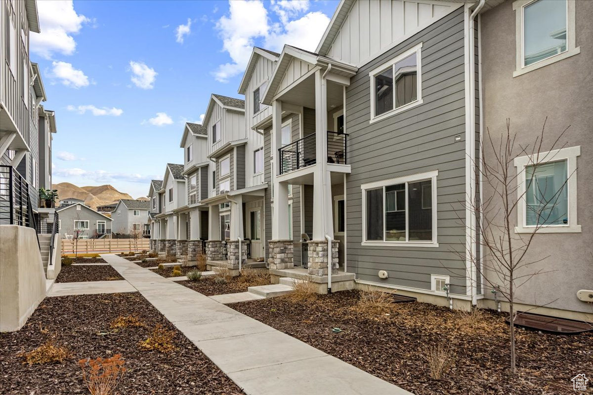 DAY RANCH TOWNS PHASE 2 - Residential