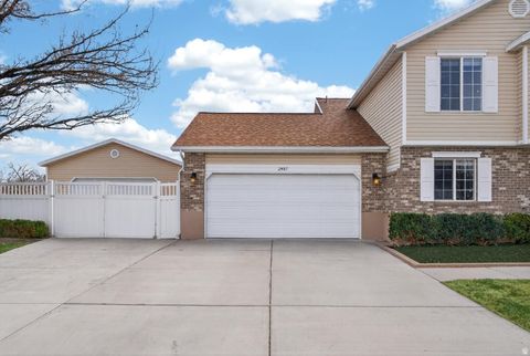 Tiny photo for 2487 W LUSTERPOINTE LN, West Jordan, UT 84088 (MLS # 2144068)