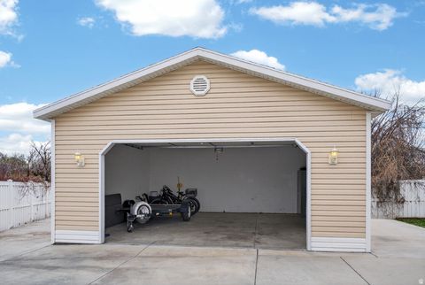 Tiny photo for 2487 W LUSTERPOINTE LN, West Jordan, UT 84088 (MLS # 2144068)