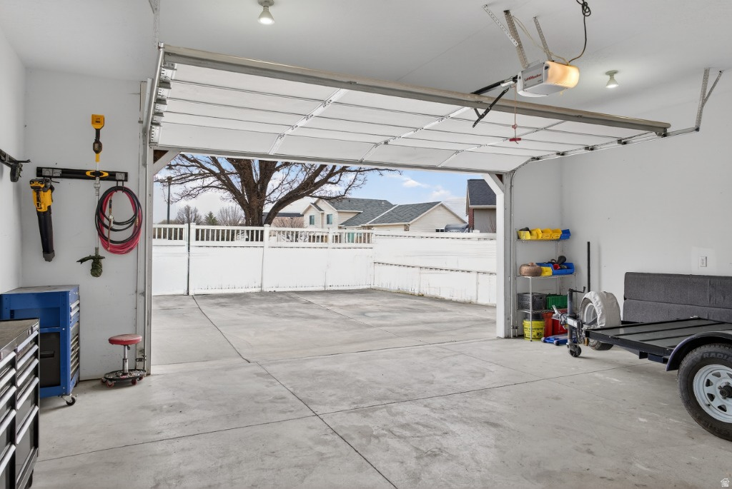 MEADOWPOINTE 1 - Residential