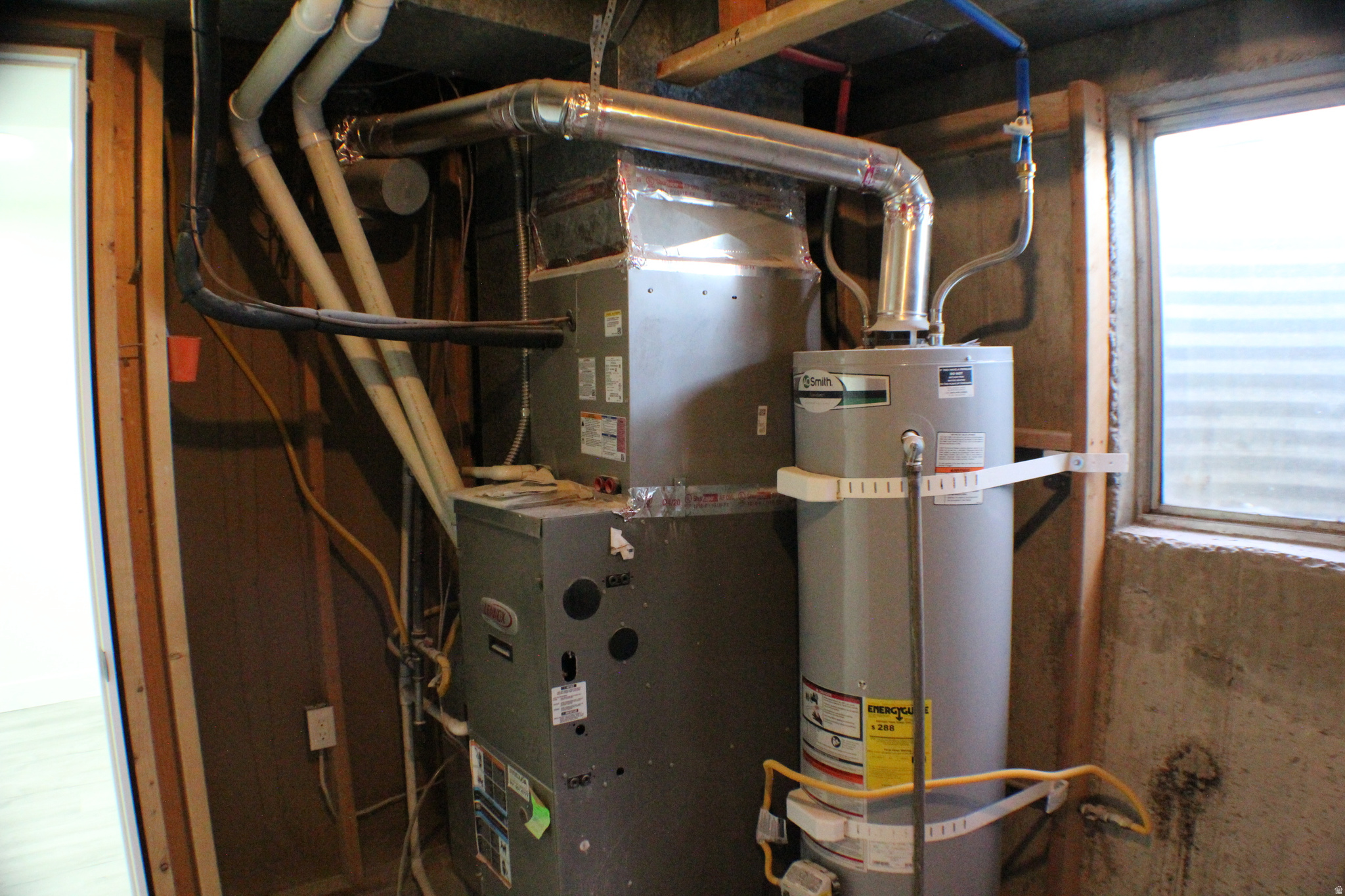 FALCON CREST - Residential