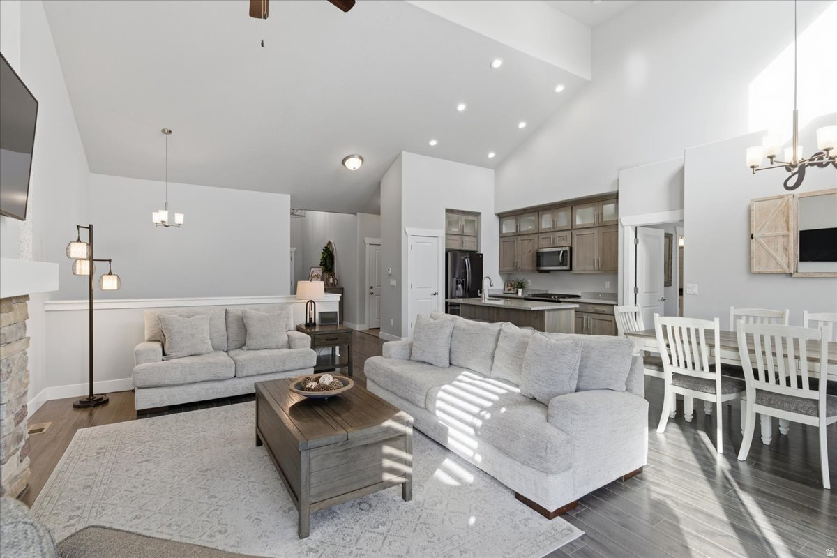 GLENMOOR GREENS - Residential