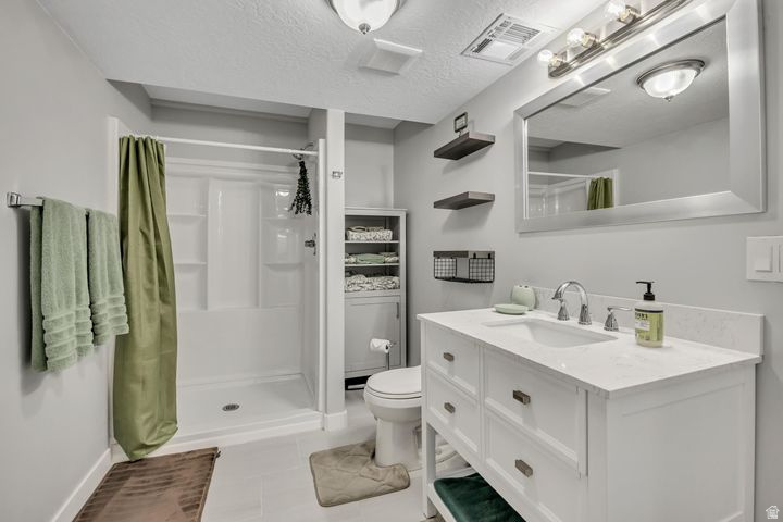 MUSTANG RIDGE - Residential