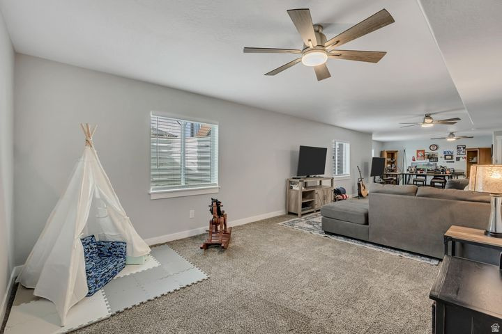 MUSTANG RIDGE - Residential