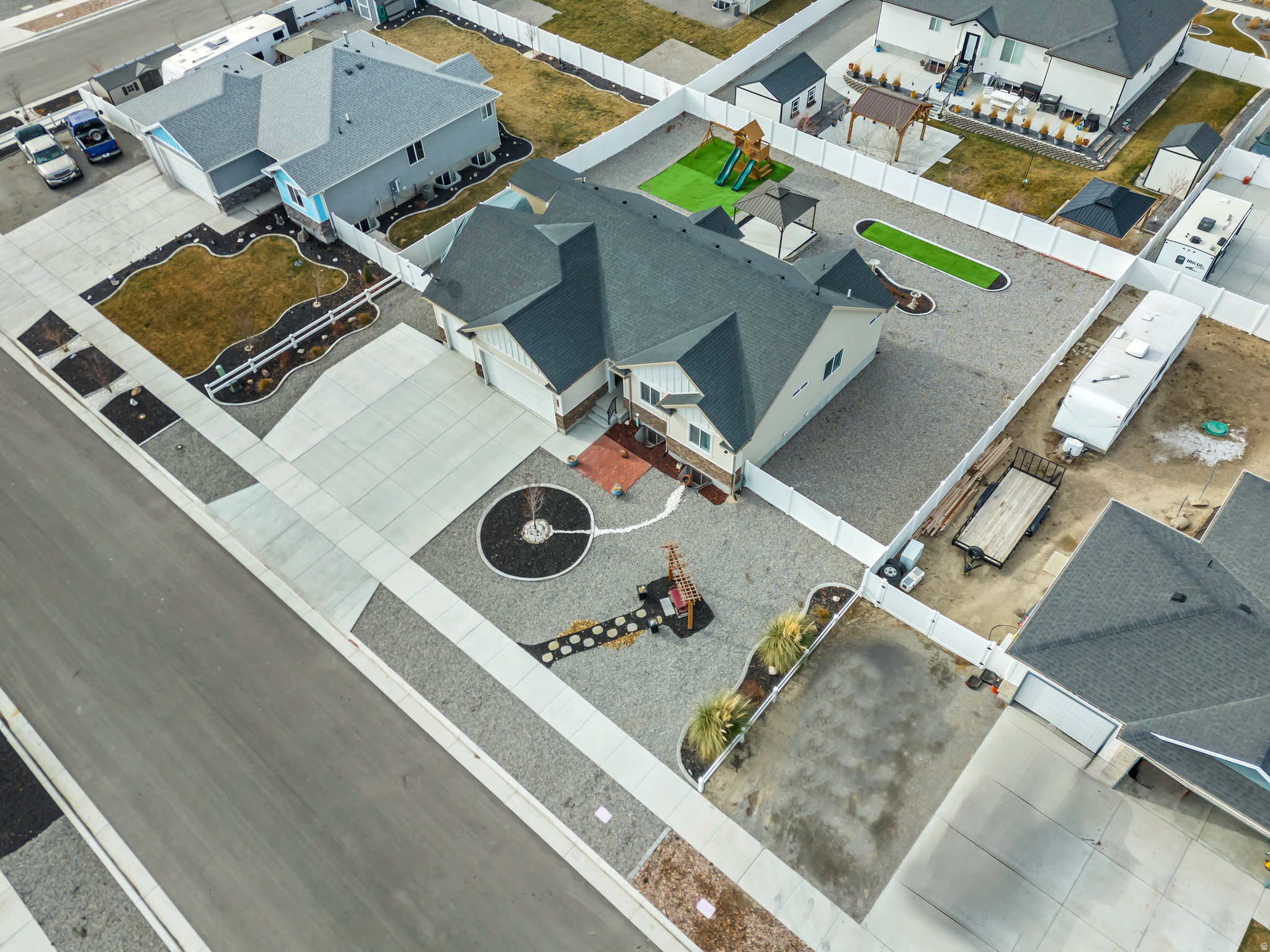 MUSTANG RIDGE - Residential