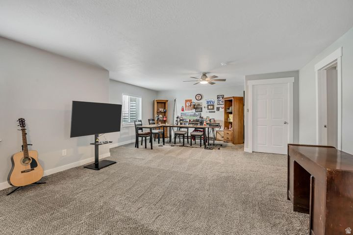 MUSTANG RIDGE - Residential