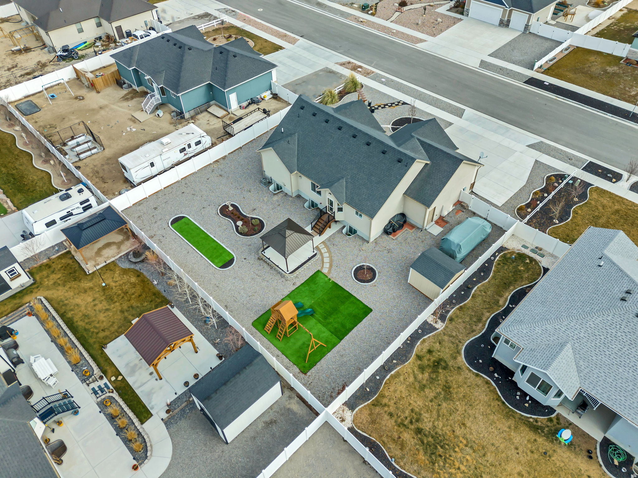 MUSTANG RIDGE - Residential