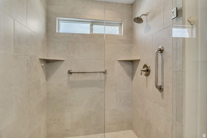 MUSTANG RIDGE - Residential