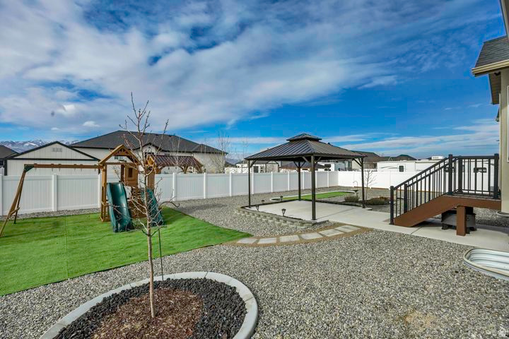 MUSTANG RIDGE - Residential