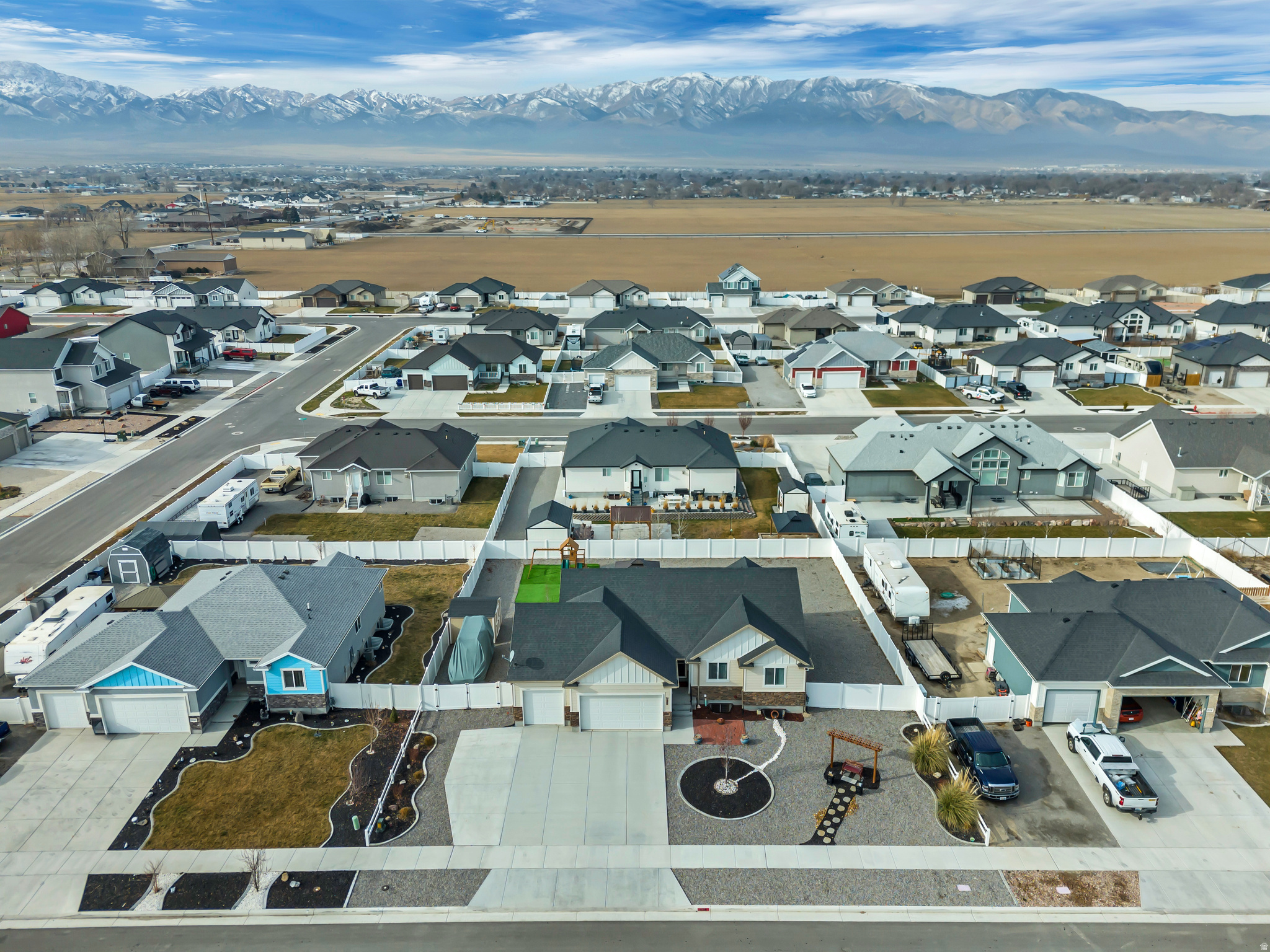 MUSTANG RIDGE - Residential