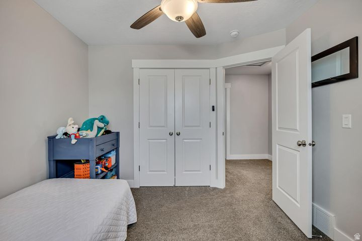 MUSTANG RIDGE - Residential