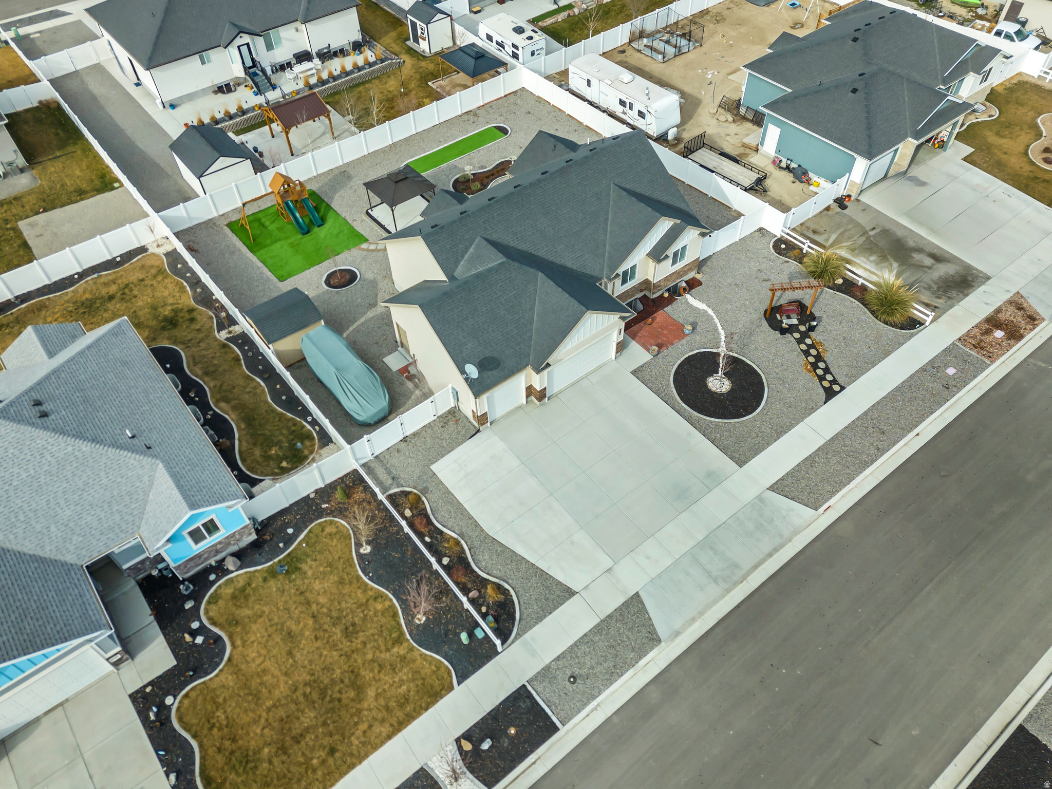 MUSTANG RIDGE - Residential