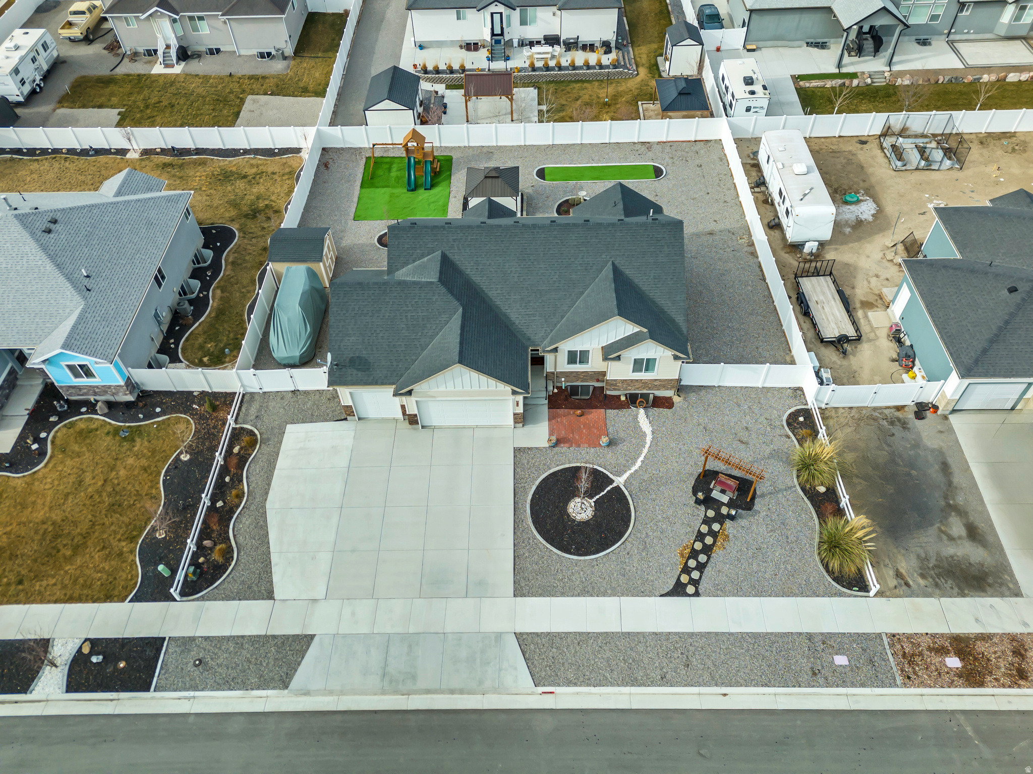 MUSTANG RIDGE - Residential