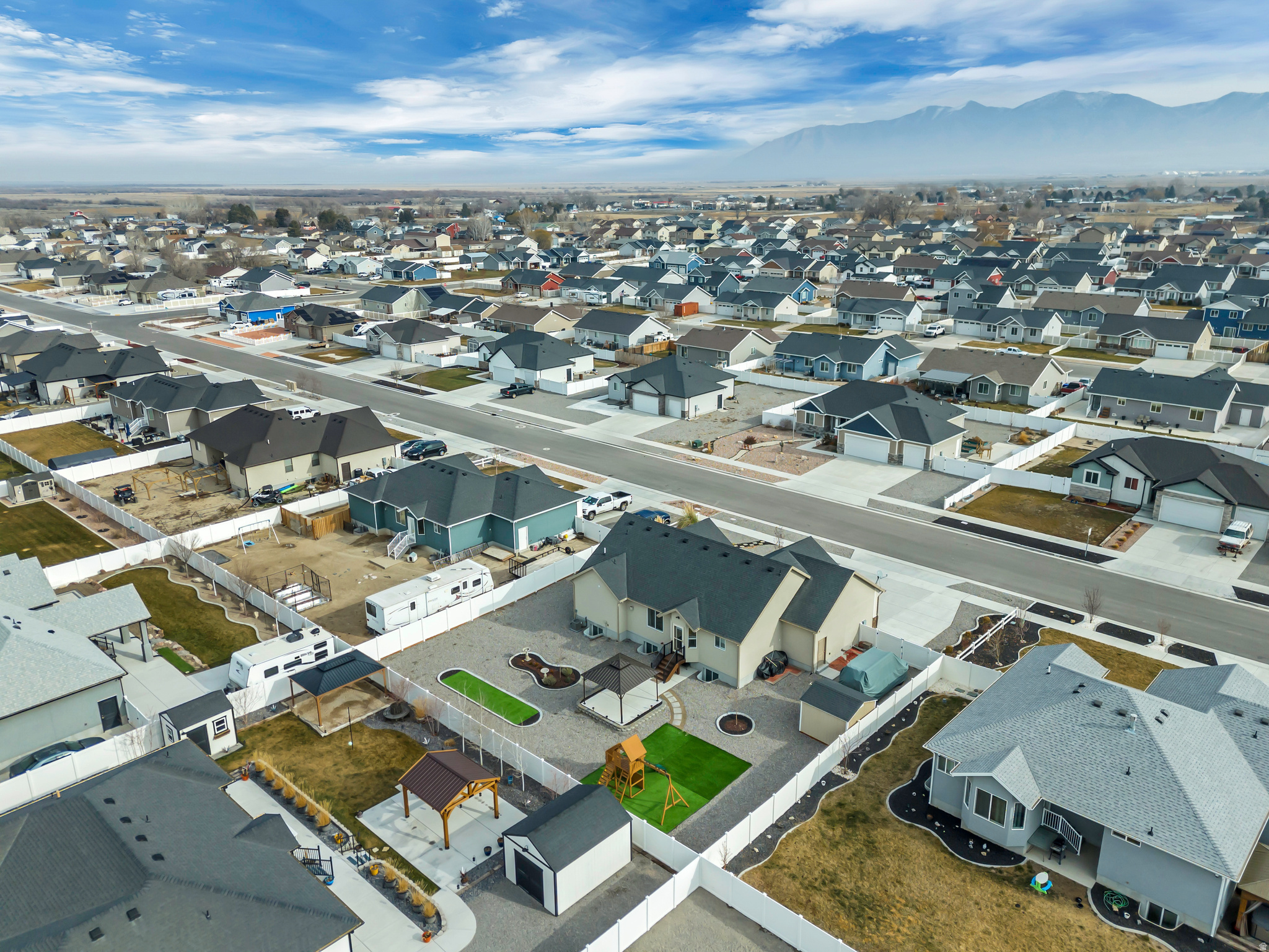 MUSTANG RIDGE - Residential