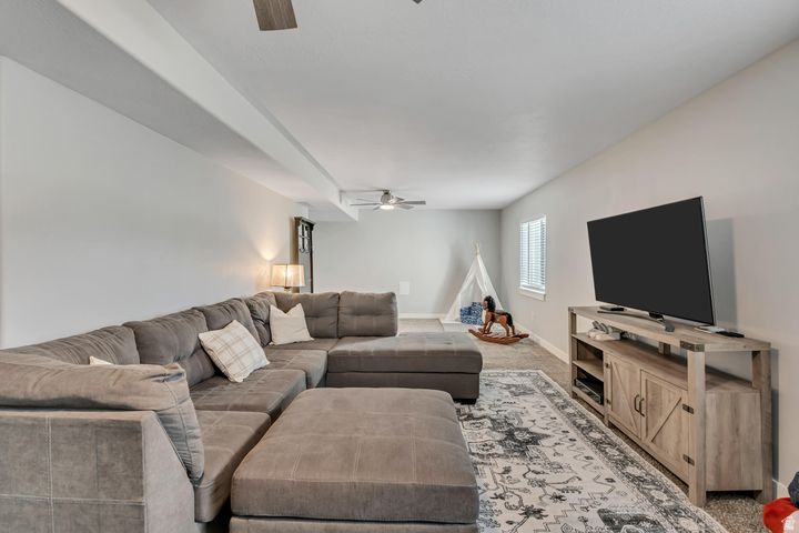 MUSTANG RIDGE - Residential