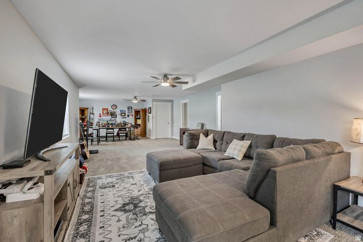 MUSTANG RIDGE - Residential