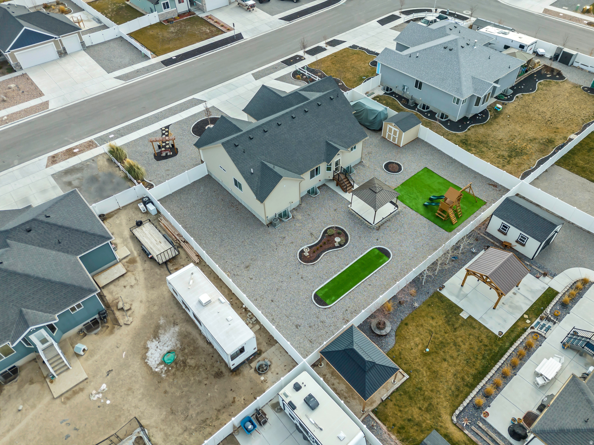 MUSTANG RIDGE - Residential