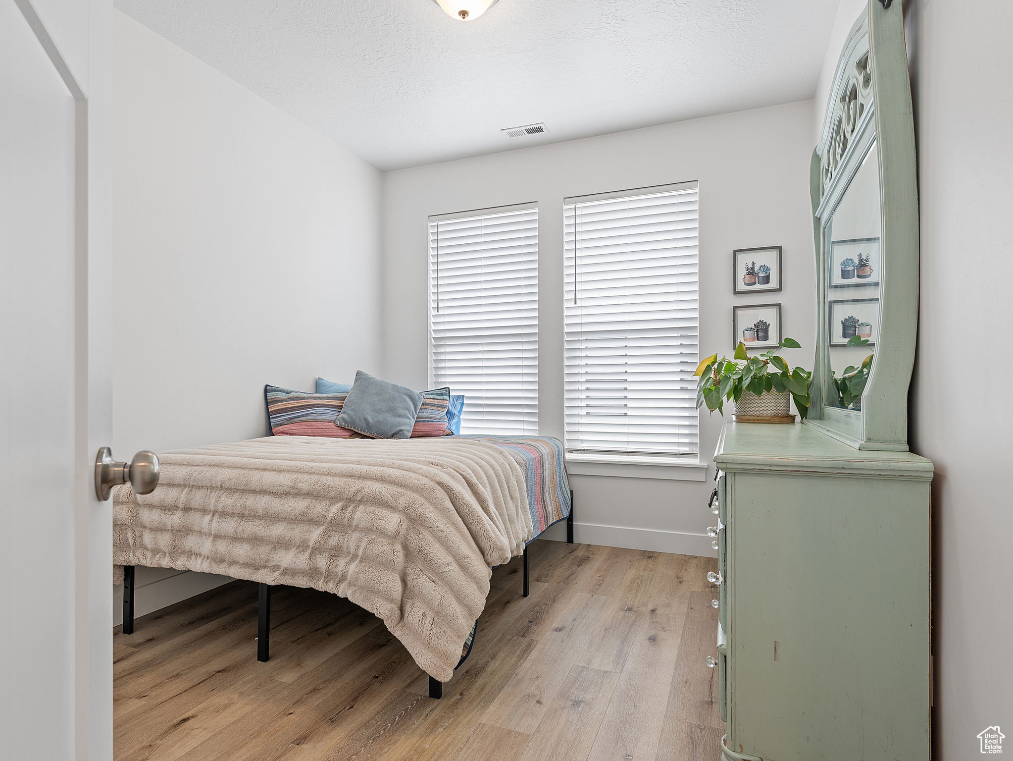 Payson, Utah 84651, United States, 4 Bedrooms Bedrooms, ,3 BathroomsBathrooms,Residential,Active,174077