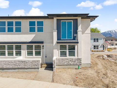 Townhouse For Sale - 745 S Harrison Dr #37<br/> Springville, UT 84663